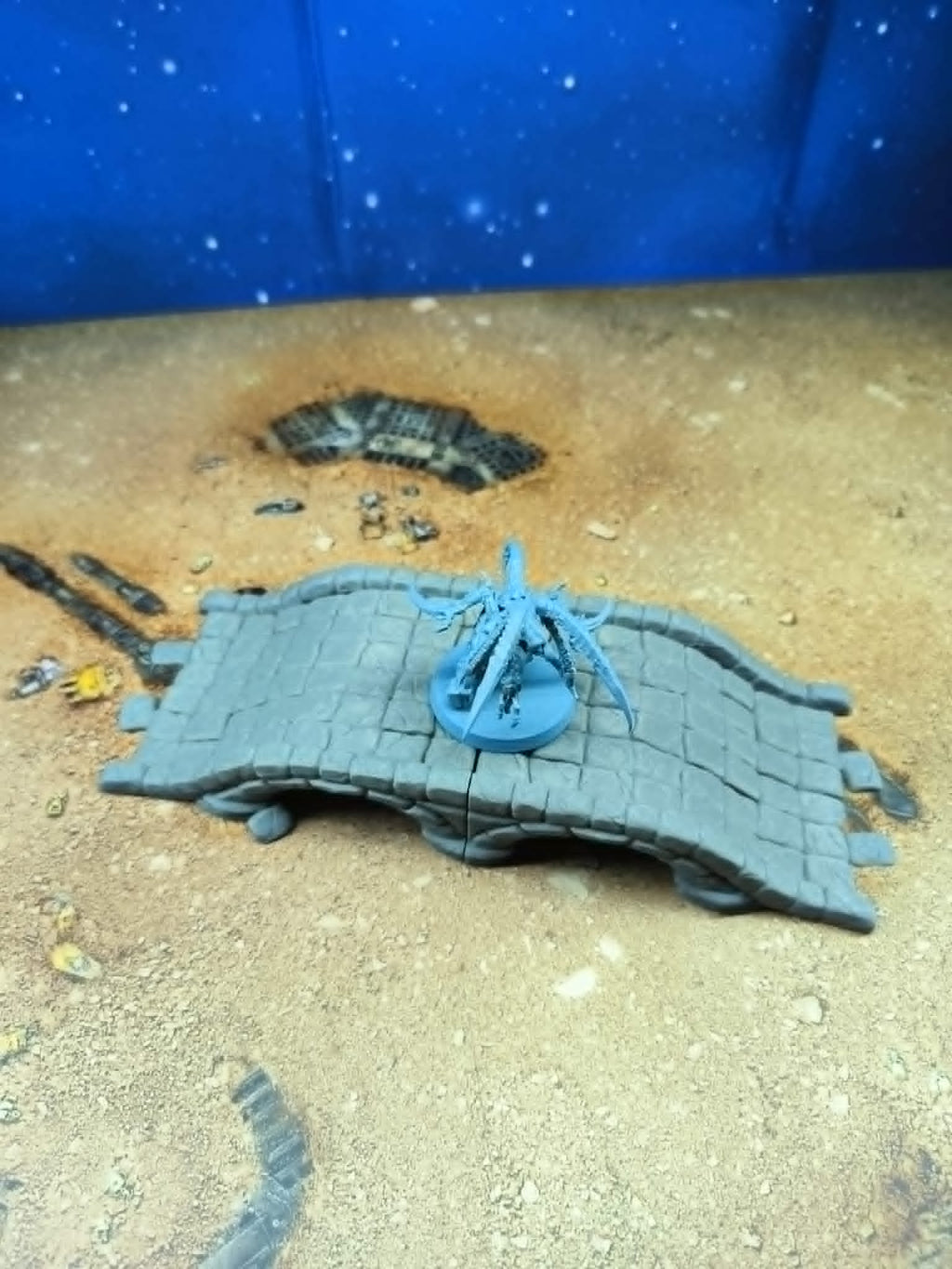 Old Castle : Pont de pierre en ruine pour wargame