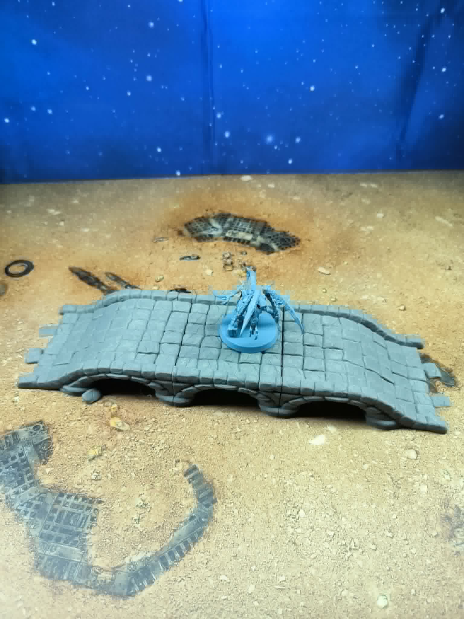 Old Castle : Pont de pierre en ruine pour wargame