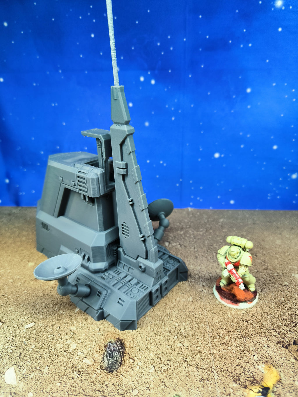 Chapter Outpost : Centre des communications de campagne futuriste pour wargame