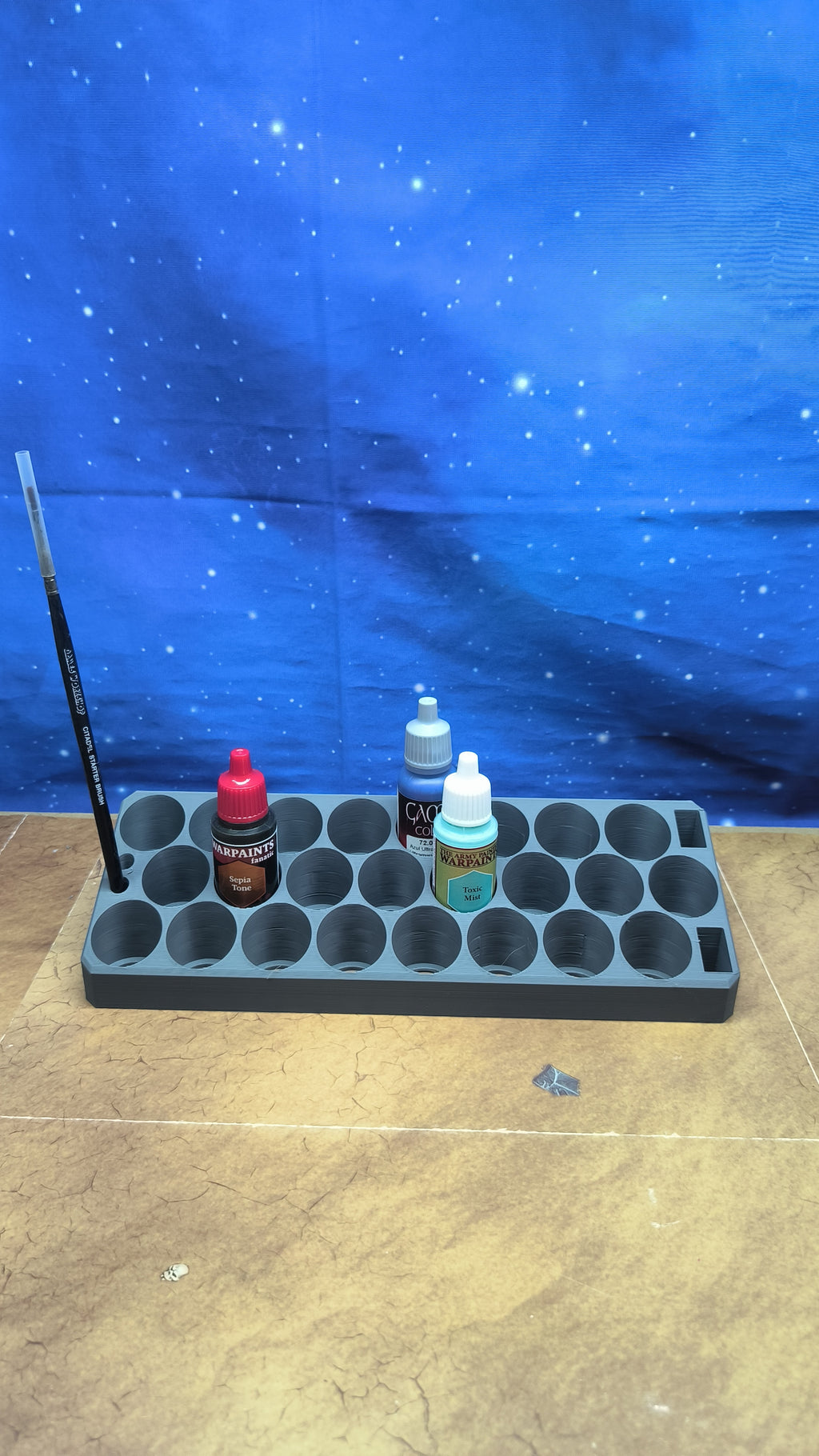 Support peintures Army painter Vallejo : support pour 24 pots de peinture Army painter ou Vallejo