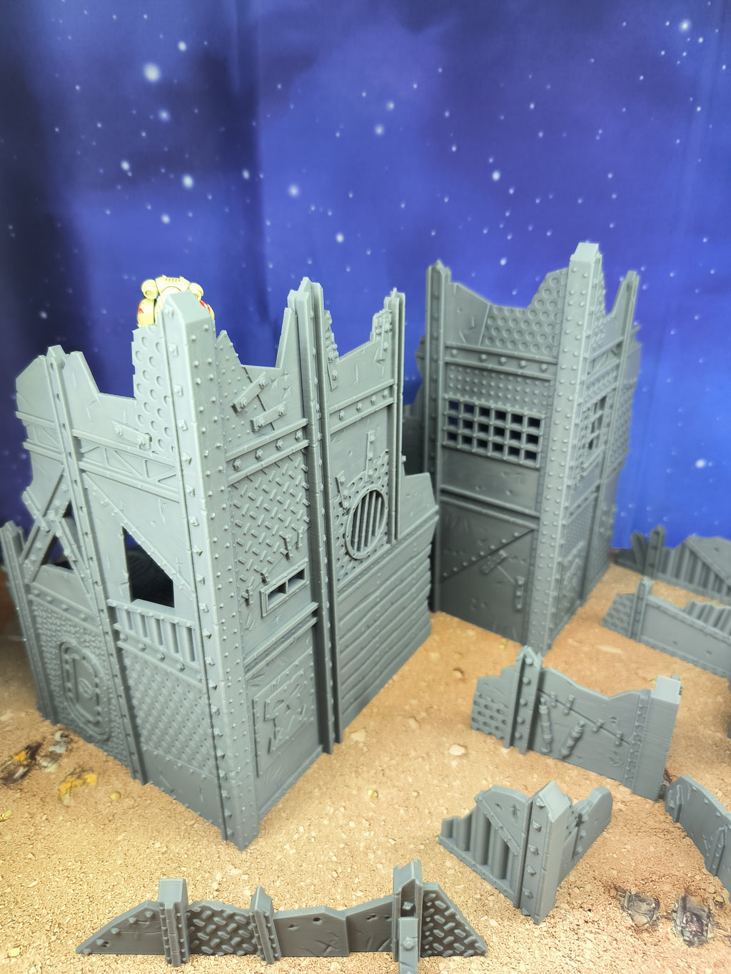 Green Skin Foldable V11 : set de décors Green Skin pliants en ruine pour table de jeu wargame