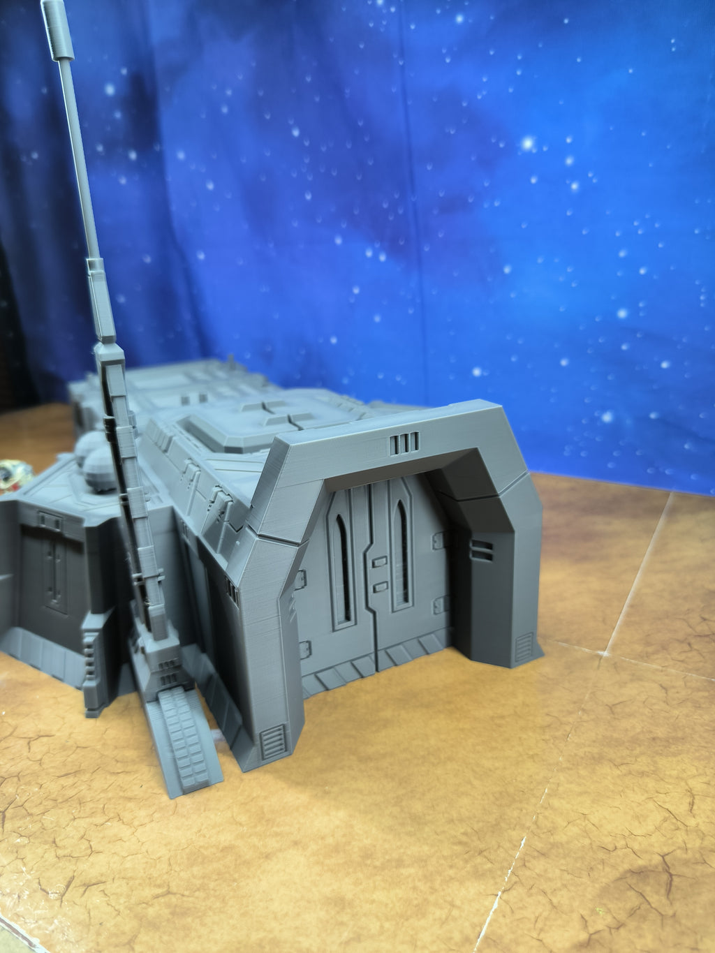Chapter Outpost : Quartier général de campagne futuriste pour wargame