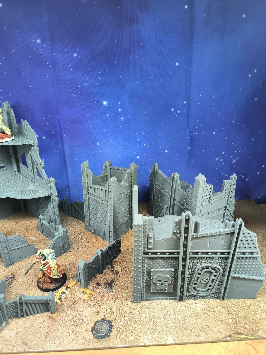 Green Skin Foldable V11 : set de décors Green Skin pliants en ruine pour table de jeu wargame