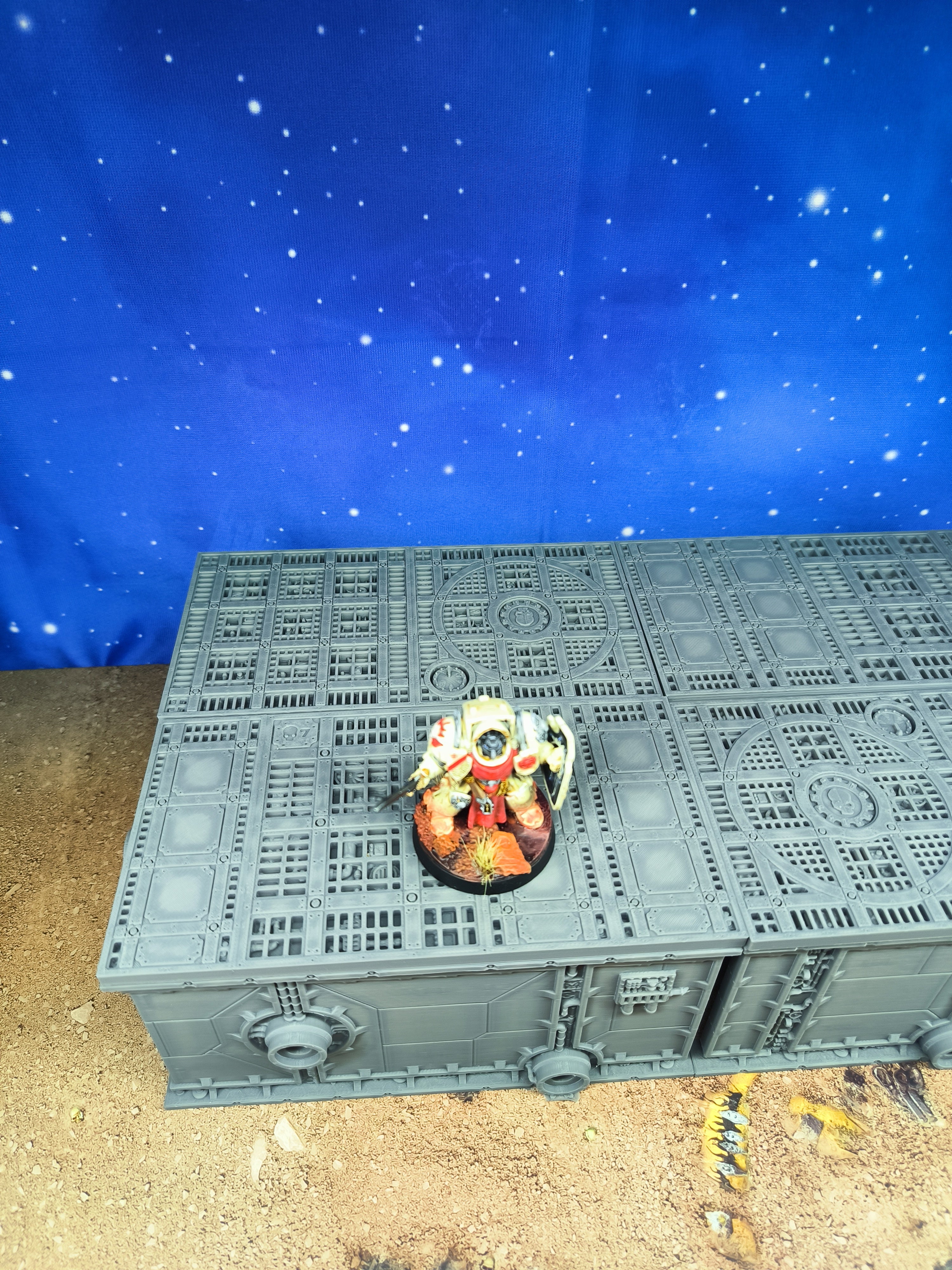 Meca Ferrum : Mega Containers futuristes pour wargame